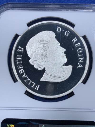 《竞宝斋》第438场 周日，周一，周二 3场连拍 （全场包邮） NGC PF69UC 加拿大2015年水滴幻影枫叶20加元精制银币（最美的枫叶币之一，水滴涟漪采取镜面喷砂工艺，栩栩如生！1盎司克重，9999纯银，币径38MM，限量发行8500枚，盒证齐全）