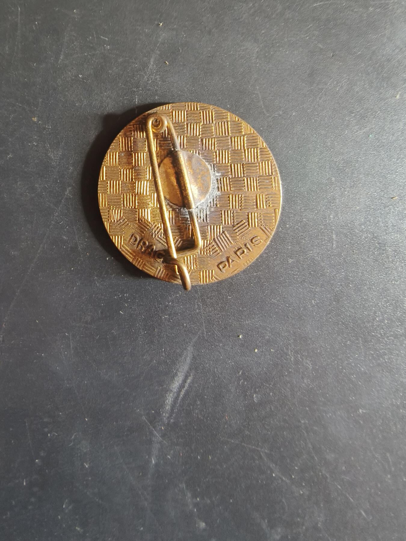 老王徽章第163期 13-15日三场连拍 16日统一发货  13、14日结束后可寄存 法国证章