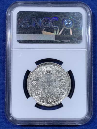 《竞宝斋》第438场 周日，周一，周二 3场连拍 （全场包邮） NGC MS62 英属印度 1942年 1卢比 乔治六世 经典品种 物美价廉