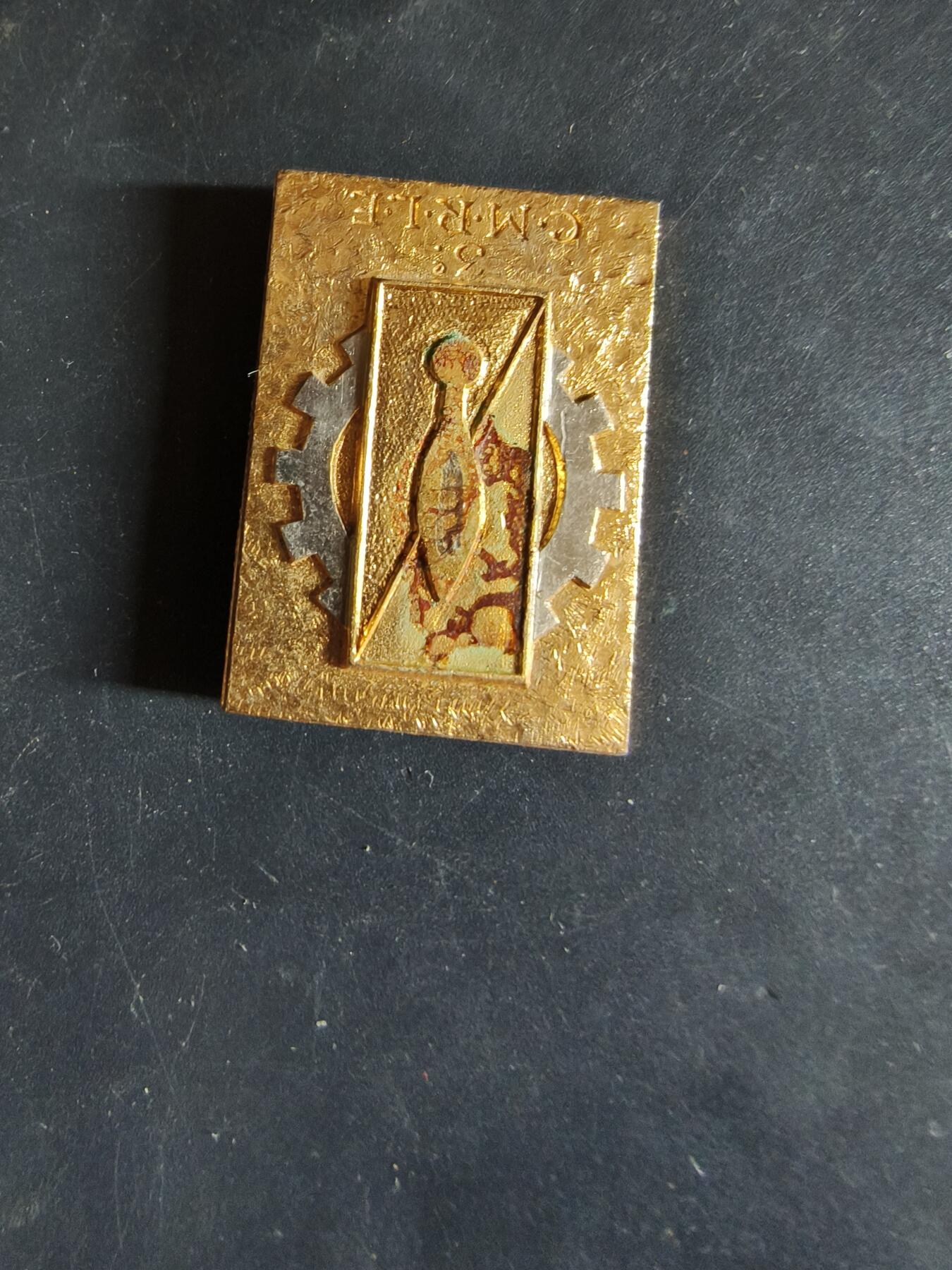 老王徽章第163期 13-15日三场连拍 16日统一发货  13、14日结束后可寄存 法国证章