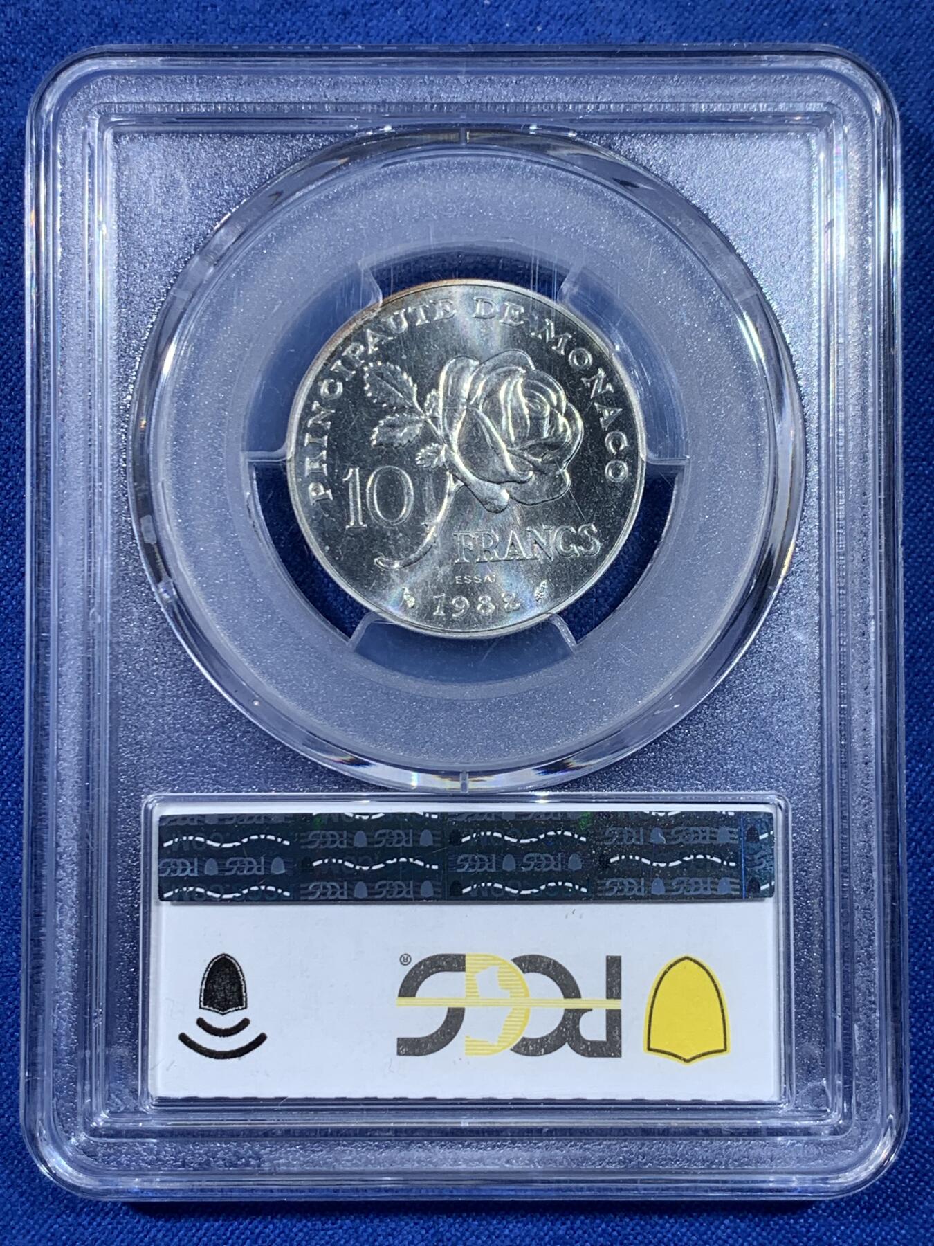 《竞宝斋》第438场 周日，周一，周二 3场连拍 （全场包邮） PCGS SP68 亚军分 摩纳哥1982年格蕾丝王妃10法郎银样币，传奇王妃格蕾丝.凯莉，奥斯卡影后。此款样币69即最高分。同款头像的2欧元07年发行，普通材质，铸量2万枚，如今裸币价超4万人民币，且一币难求。银样潜力无限