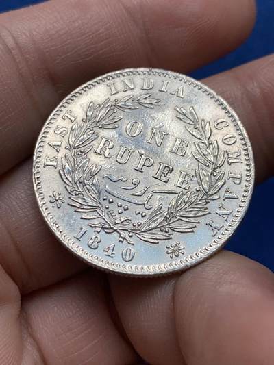 《竞宝斋》第438场 周日，周一，周二 3场连拍 （全场包邮） 东印度公司 1840年 维多利亚女王双辫 1卢比银币 好品