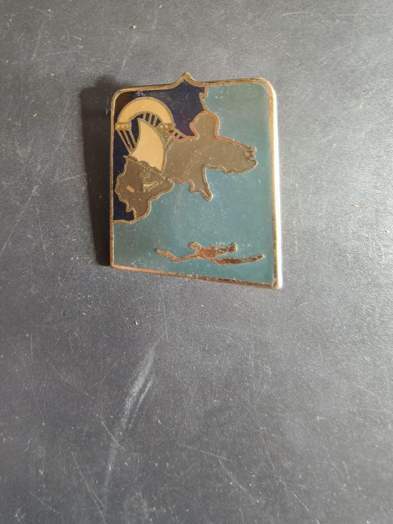 老王徽章第163期 13-15日三场连拍 16日统一发货  13、14日结束后可寄存 法国证章