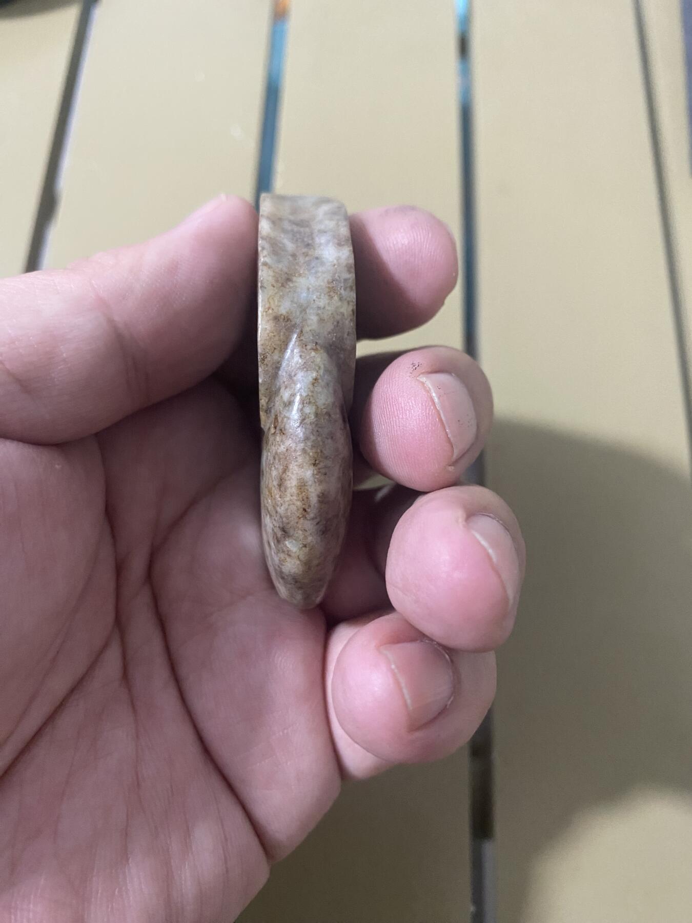 江南站杂件场 手把件，材质不知道