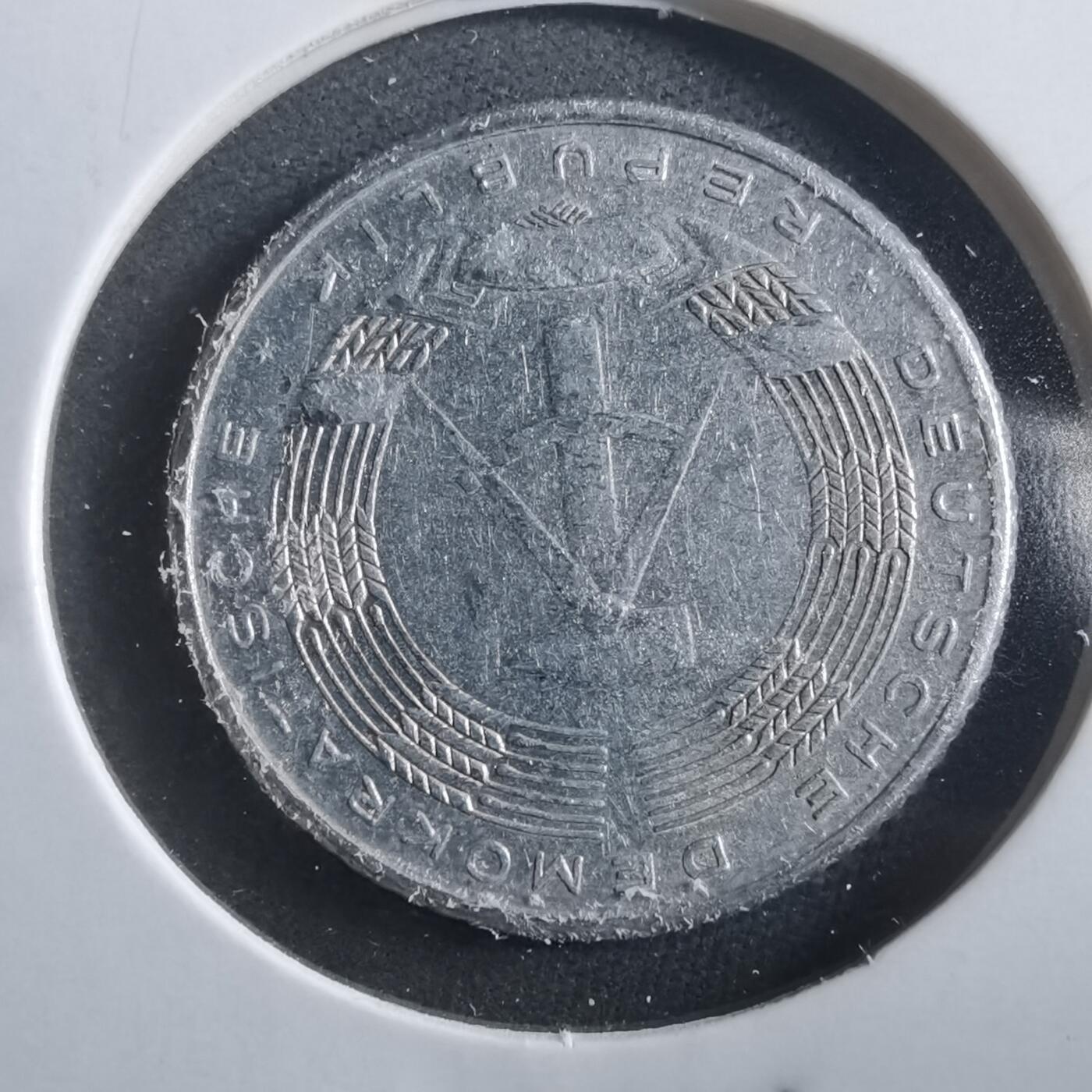 沼泽如烟--第906场 东德1968年50芬尼