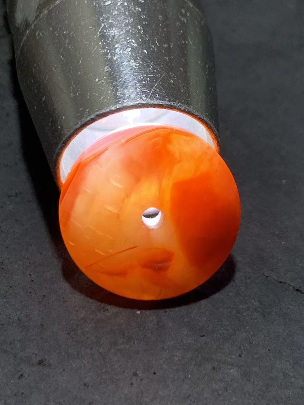 红白荔枝冻川料红玛瑙平安扣一个，