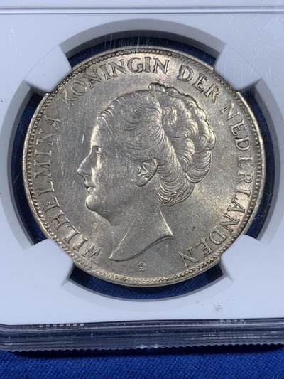 《竞宝斋》第438场 周日，周一，周二 3场连拍 （全场包邮） NGC AU58 荷兰1937年威廉明娜女王2.5盾大银币，58分最具性价比。