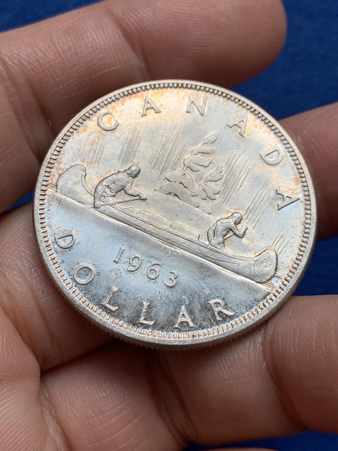 《竞宝斋》第438场 周日，周一，周二 3场连拍 （全场包邮） 加拿大1963年伊丽莎白二世划船1加元银币