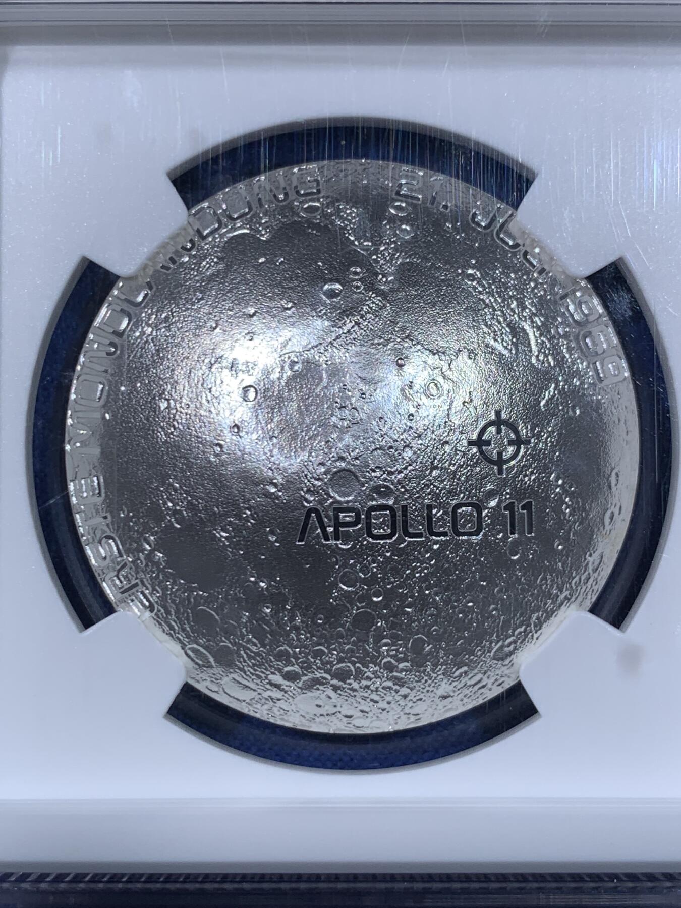 《竞宝斋》第438场 周日，周一，周二 3场连拍 （全场包邮） 四枚一组 NGC PF70UC 2019年登月50周年银币 美国阿波罗11号1美元精制纪念银币 黑盒 首期（克劳斯2021年世界硬币大赛最佳时事币，26.73克重，999纯银，币径38.1MM）+ 法国彩色树脂双面镶嵌10欧精制纪念银币（17.3克900银，币径37MM，限量5千枚）+ 奥地利夜光荧映20欧精制纪念银币（22.4克重，925银，币径34MM，限量发行3万枚，盒证齐全）+ 澳大利亚阿