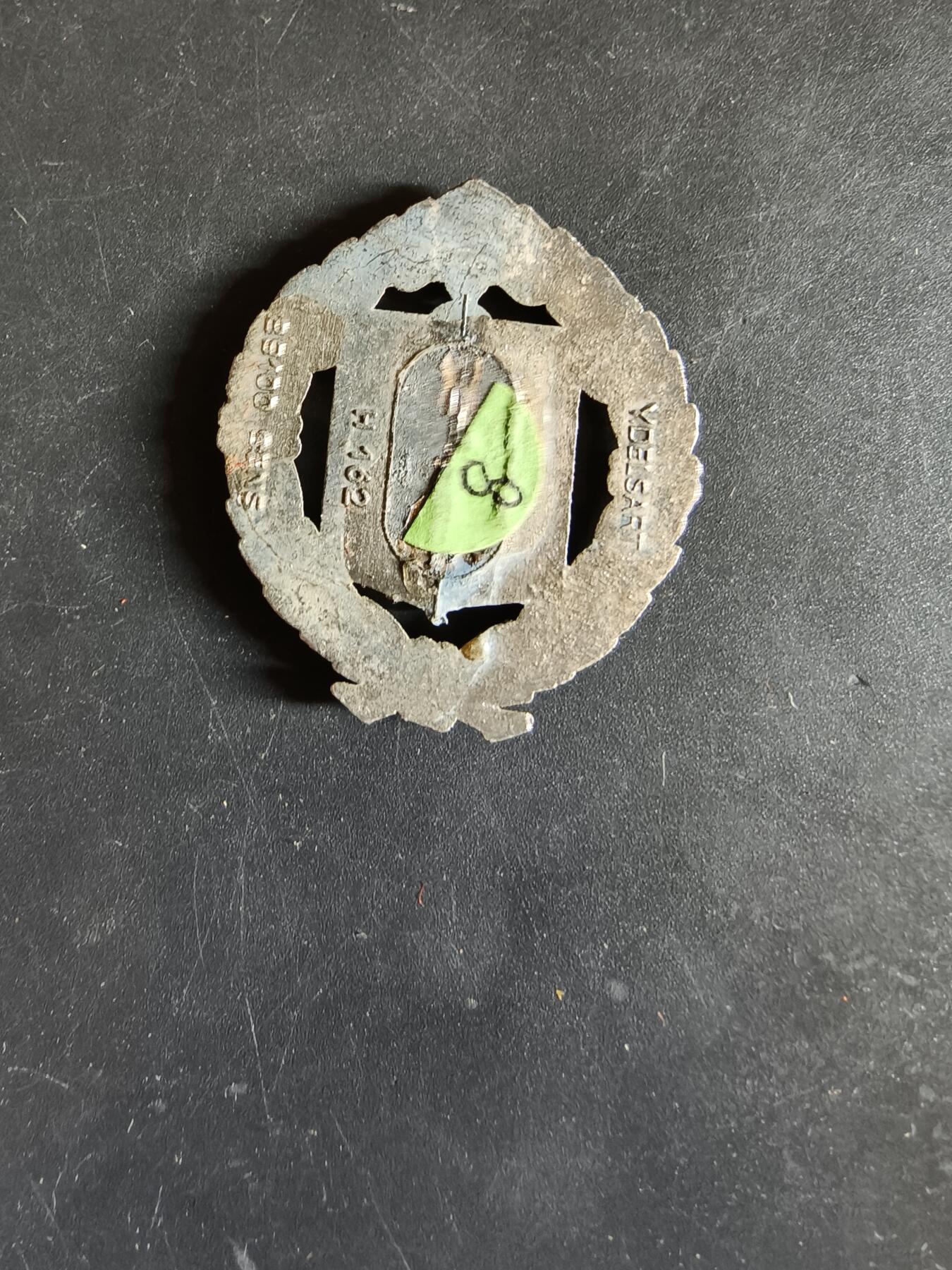 老王徽章第163期 13-15日三场连拍 16日统一发货  13、14日结束后可寄存 法国证章