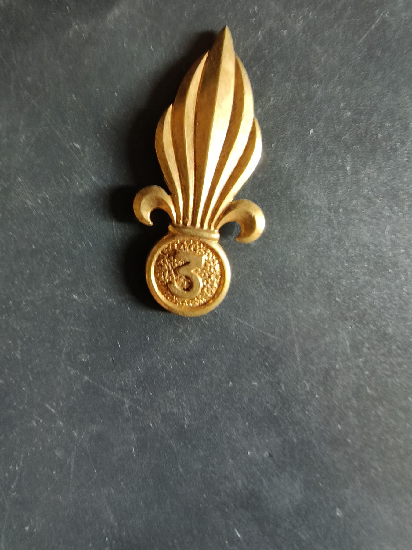 老王徽章第163期 13-15日三场连拍 16日统一发货  13、14日结束后可寄存 法国证章