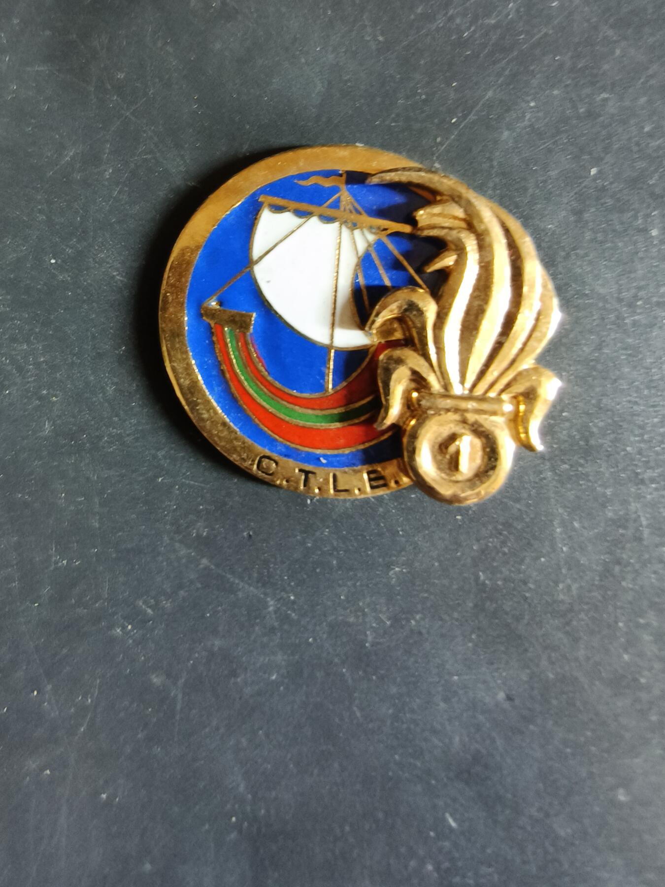 老王徽章第163期 13-15日三场连拍 16日统一发货  13、14日结束后可寄存 法国证章