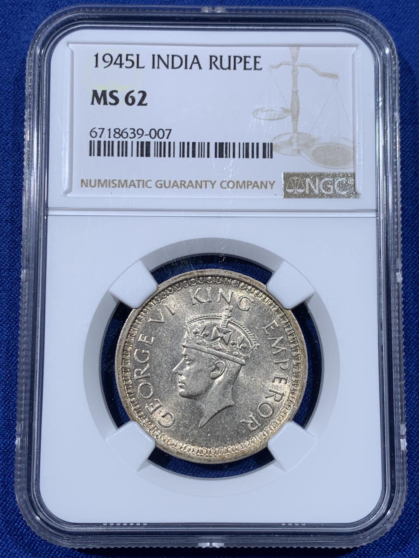 《竞宝斋》第438场 周日，周一，周二 3场连拍 （全场包邮） NGC MS62 英属印度1945年乔治六世1卢比L版 拉合尔厂少见 不是常见的B或者C版