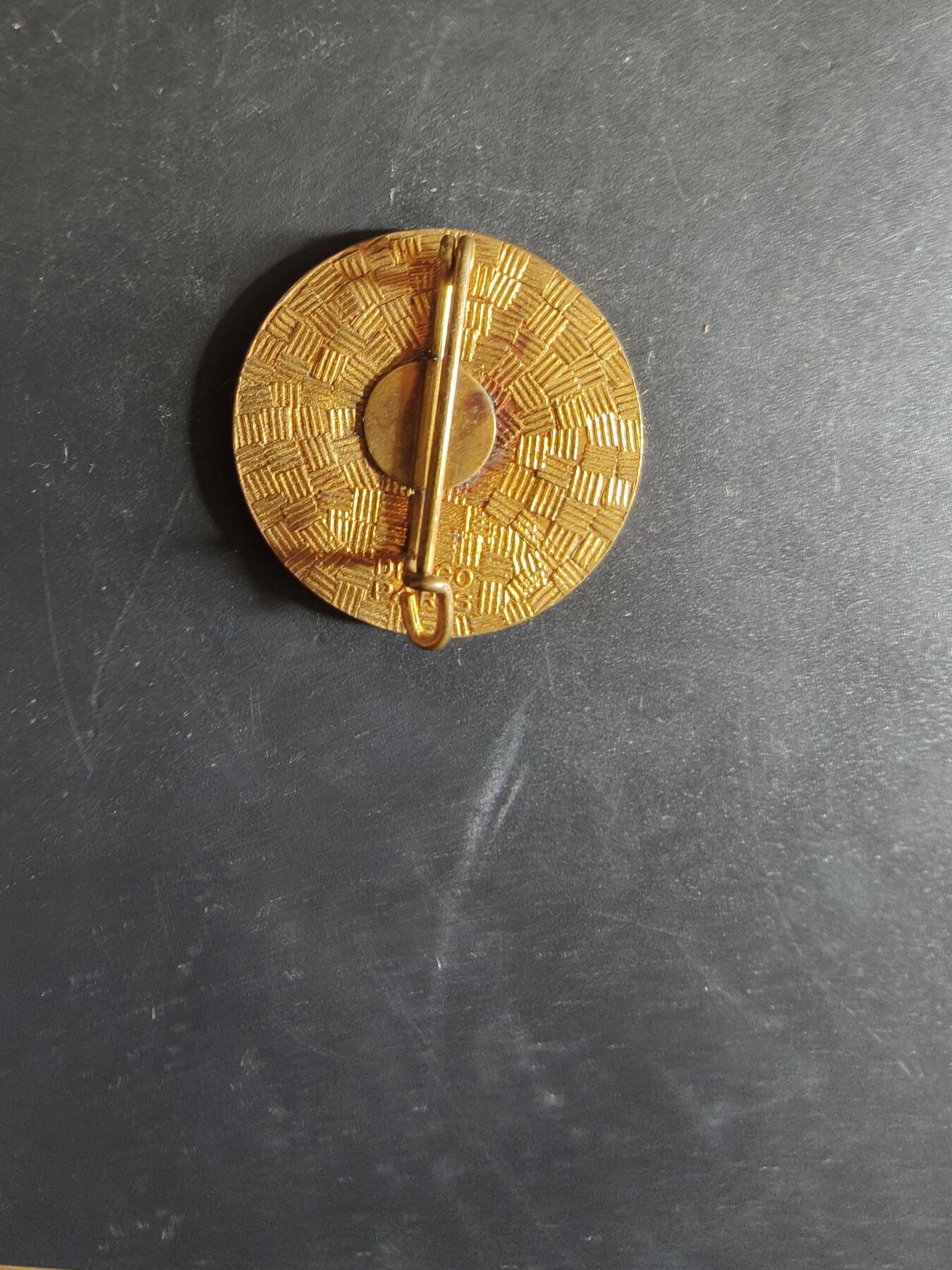 老王徽章第163期 13-15日三场连拍 16日统一发货  13、14日结束后可寄存 法国证章