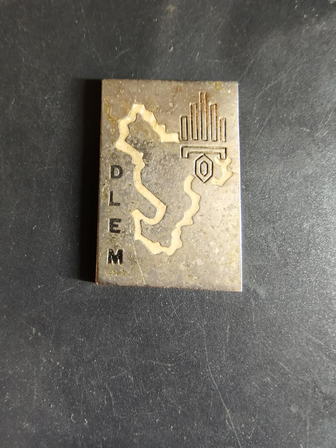 老王徽章第163期 13-15日三场连拍 16日统一发货  13、14日结束后可寄存 法国证章