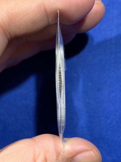 《竞宝斋》第438场 周日，周一，周二 3场连拍 （全场包邮） 新西兰1977年伊丽莎白二世精制一元银币，女王在位25周年银禧纪念，盒装，塑封。