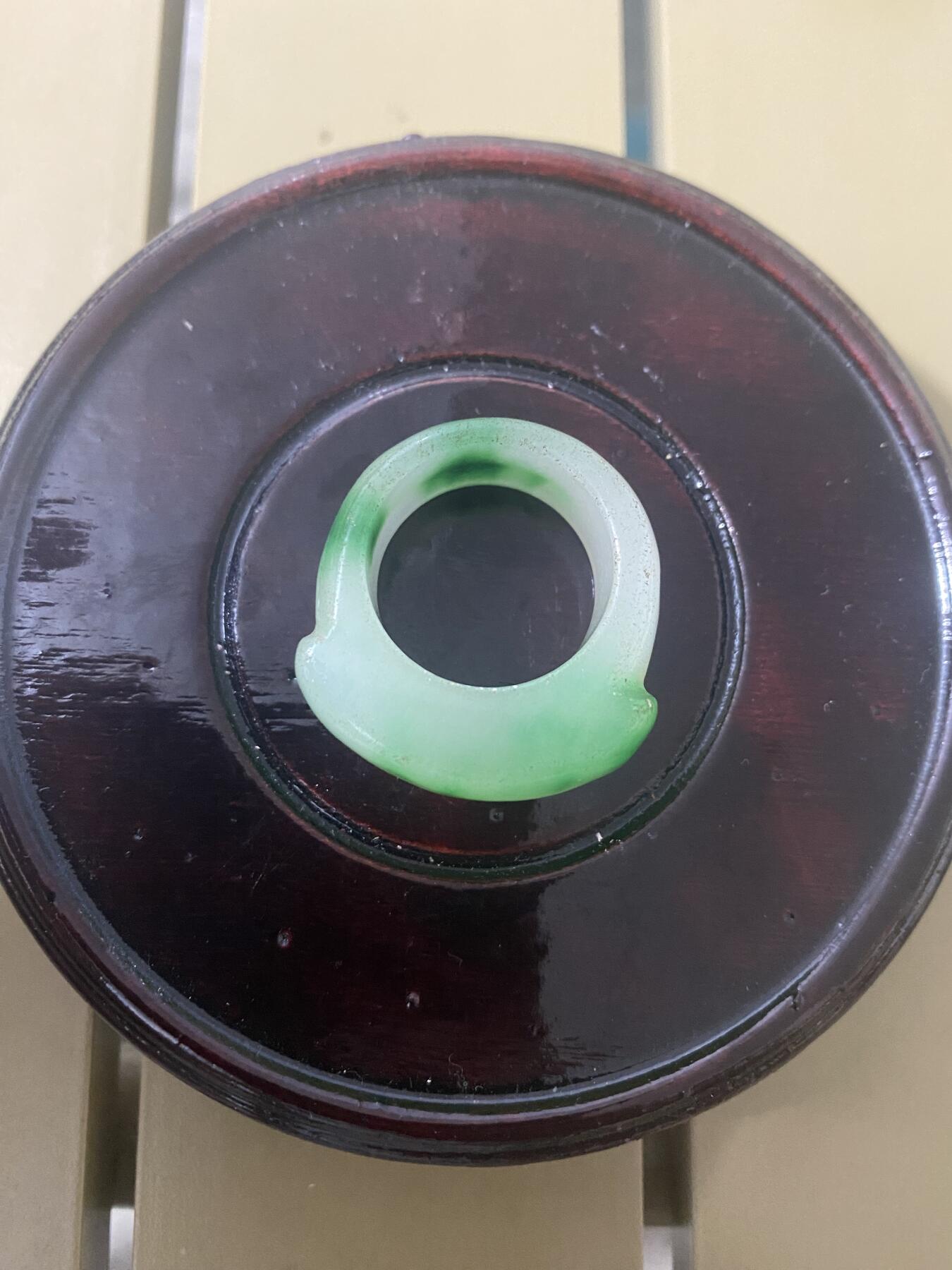 江南站杂件场 戒指 材质不知道