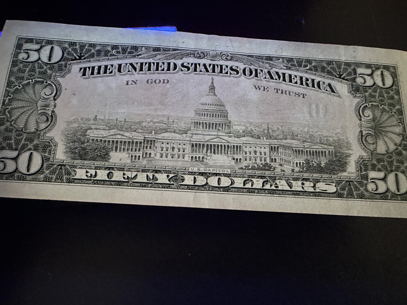 《外钞收藏家》第五百八十五期（精品场）（本平台长期征集拍品、欢迎藏友们联系合作）