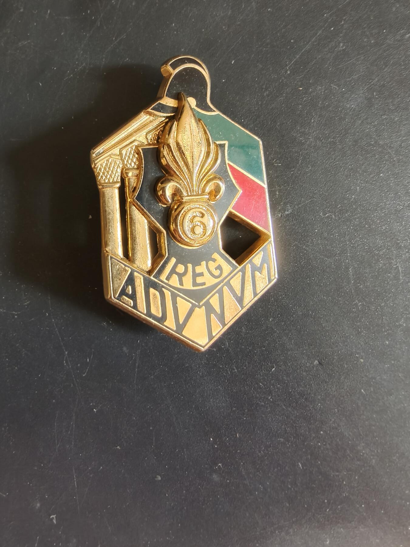 老王徽章第163期 13-15日三场连拍 16日统一发货  13、14日结束后可寄存 法国证章