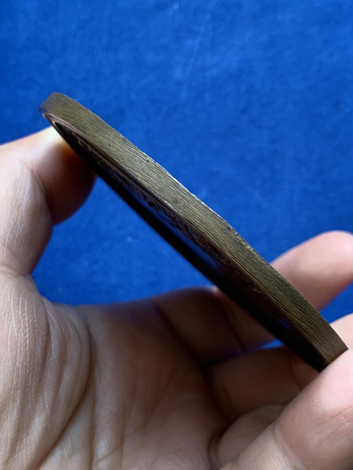 《竞宝斋》第438场 周日，周一，周二 3场连拍 （全场包邮） 围攻巴士底狱单面大铜章 高浮雕 12点处有打孔 119.7克 83.6mm大直径 细节见图