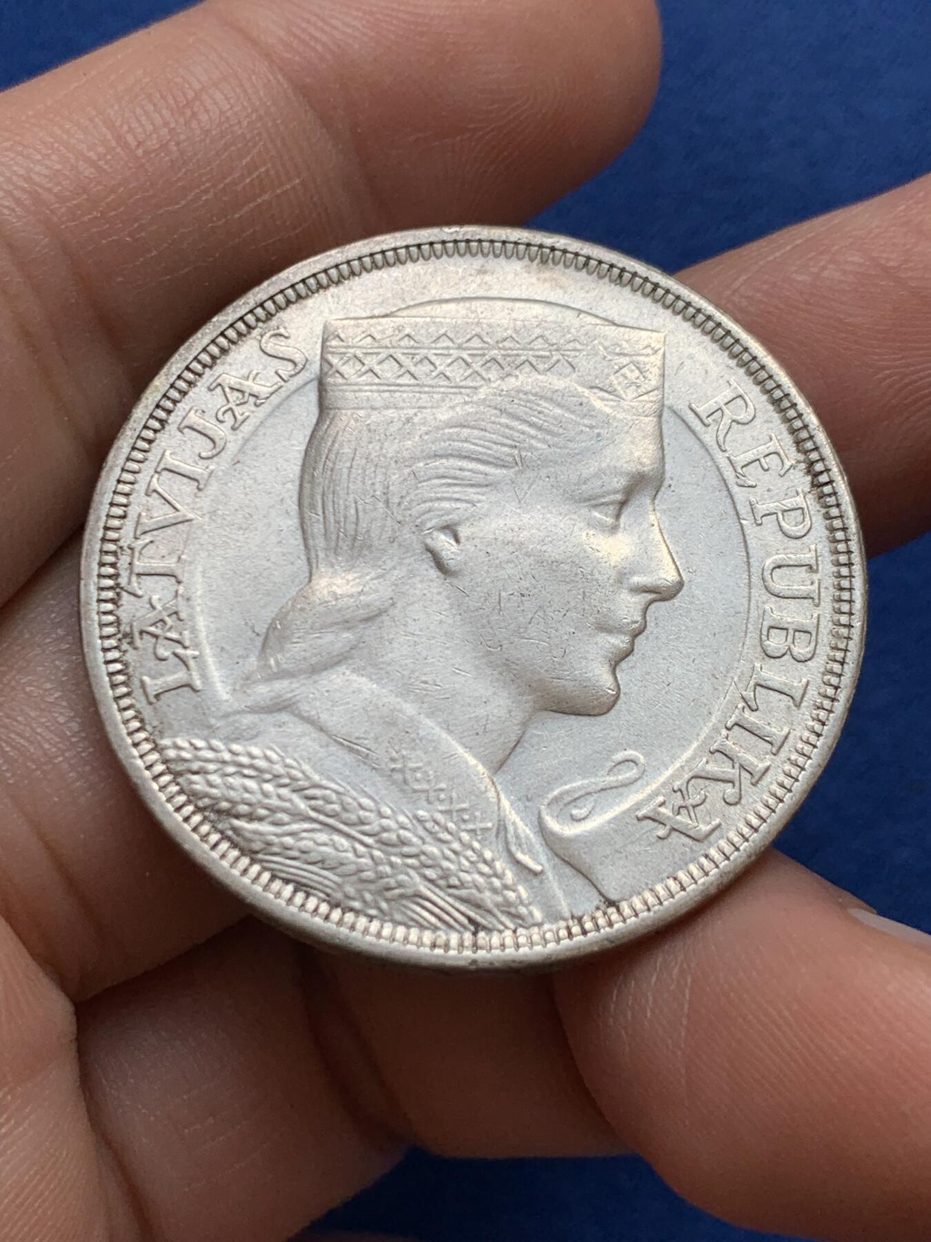 《竞宝斋》第438场 周日，周一，周二 3场连拍 （全场包邮） 拉脱维亚1931年谷物女神 5拉特大银币 25克 经典品种