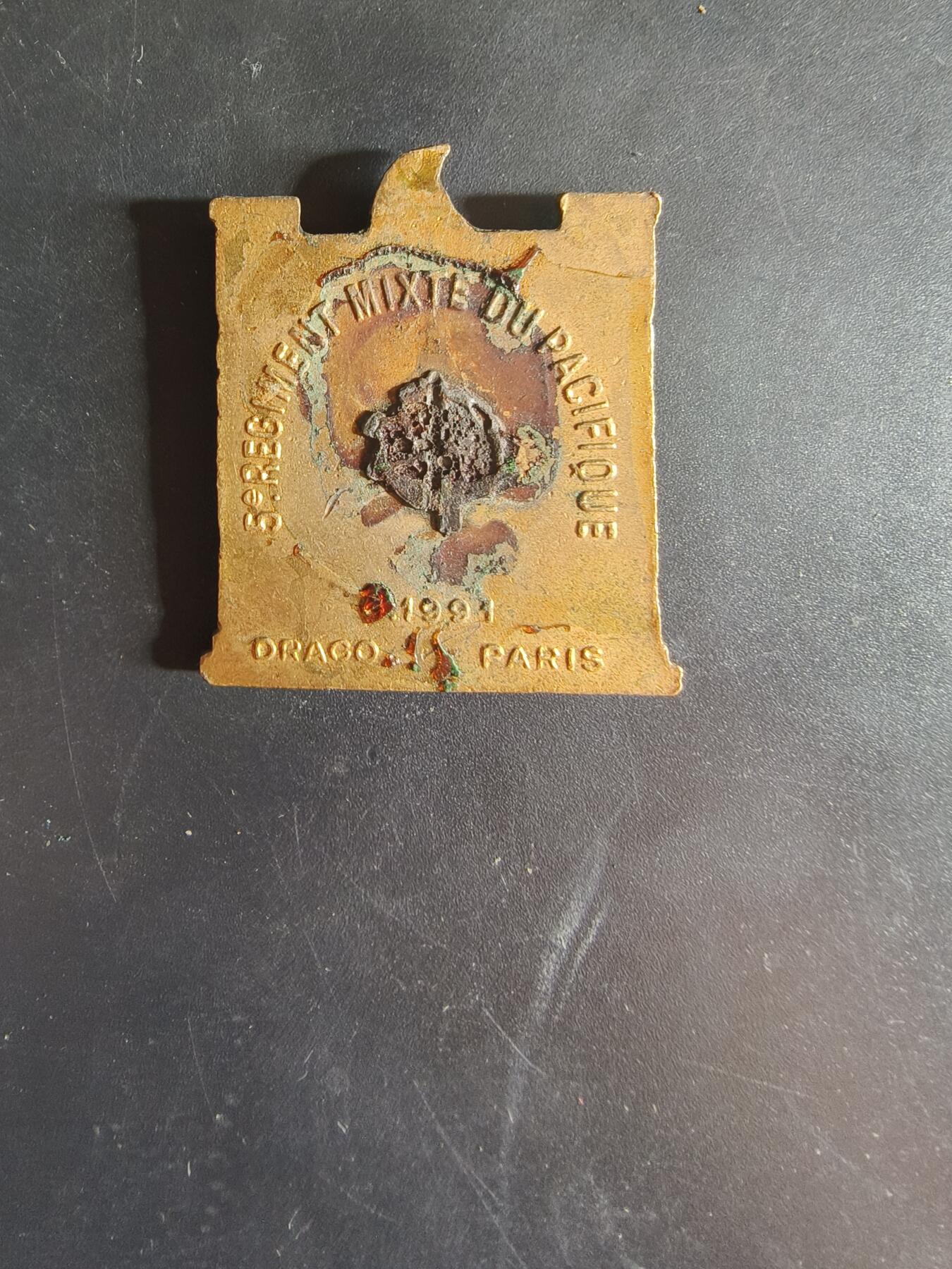 老王徽章第163期 13-15日三场连拍 16日统一发货  13、14日结束后可寄存 法国证章