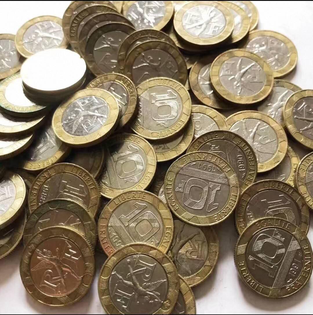 新到法国双色币10法郎，标价为单价