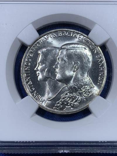 《竞宝斋》第438场 周日，周一，周二 3场连拍 （全场包邮） NGC MS65 希腊1964年康斯坦丁二世皇室婚礼30德拉马克银币，银光闪闪，转光强烈细节优秀，状态极佳。