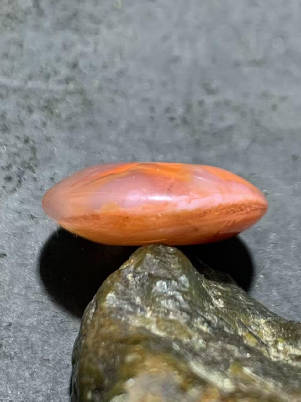 红白荔枝冻川料红玛瑙平安扣一个，