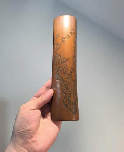 兰馨堂古玩杂项专场 - 老竹雕书卷式臂搁诗文梅花臂搁镇纸摆件 