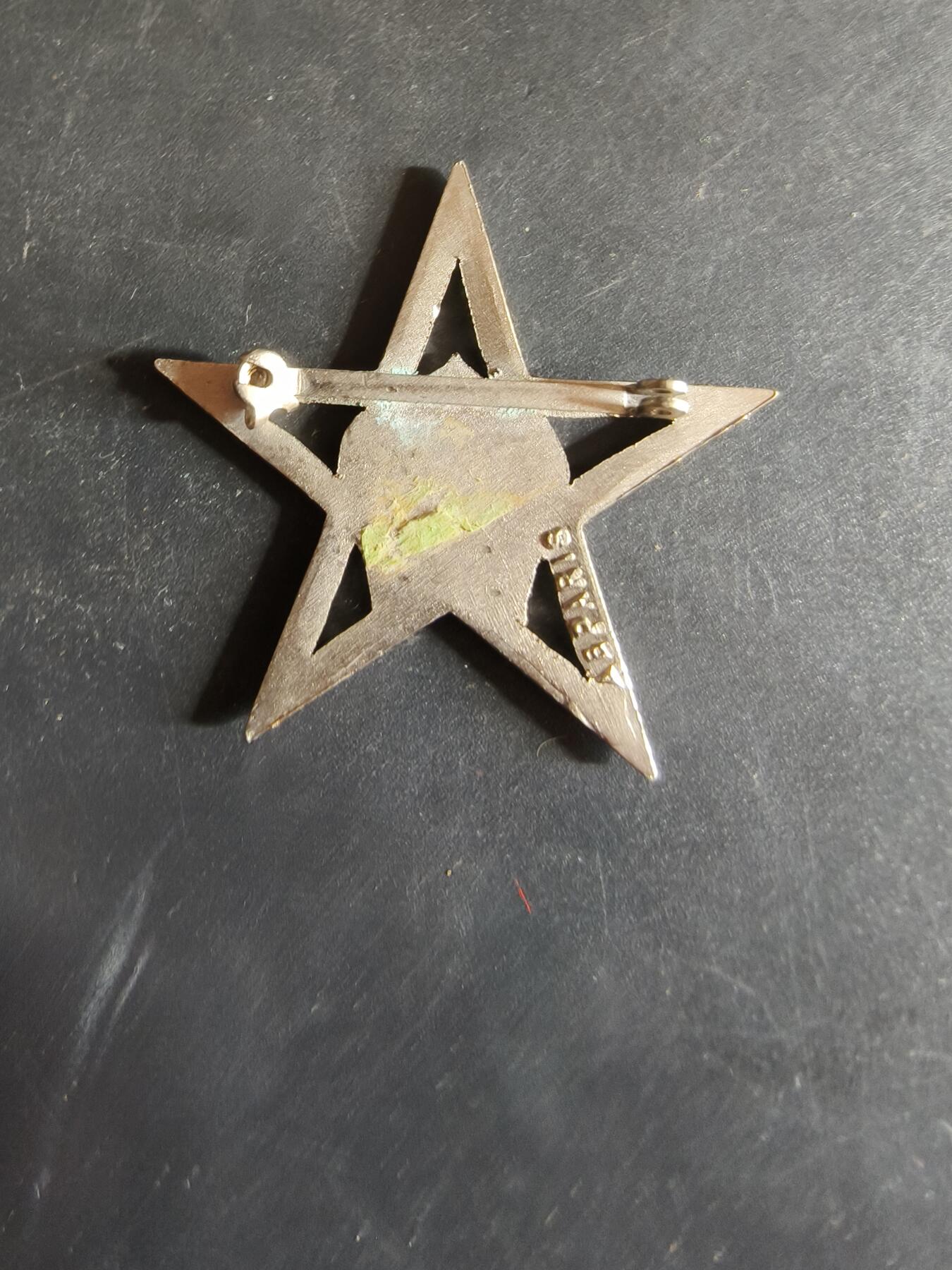 老王徽章第163期 13-15日三场连拍 16日统一发货  13、14日结束后可寄存 法国证章