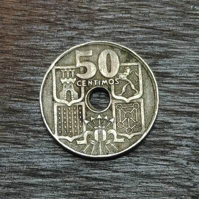 【铜匠收藏】★第132场★散币场，无佣金，30包邮。不满30元，支付5元运费。《接受代拍 代送NGC评级》 - 西班牙 1949年 50分 中孔