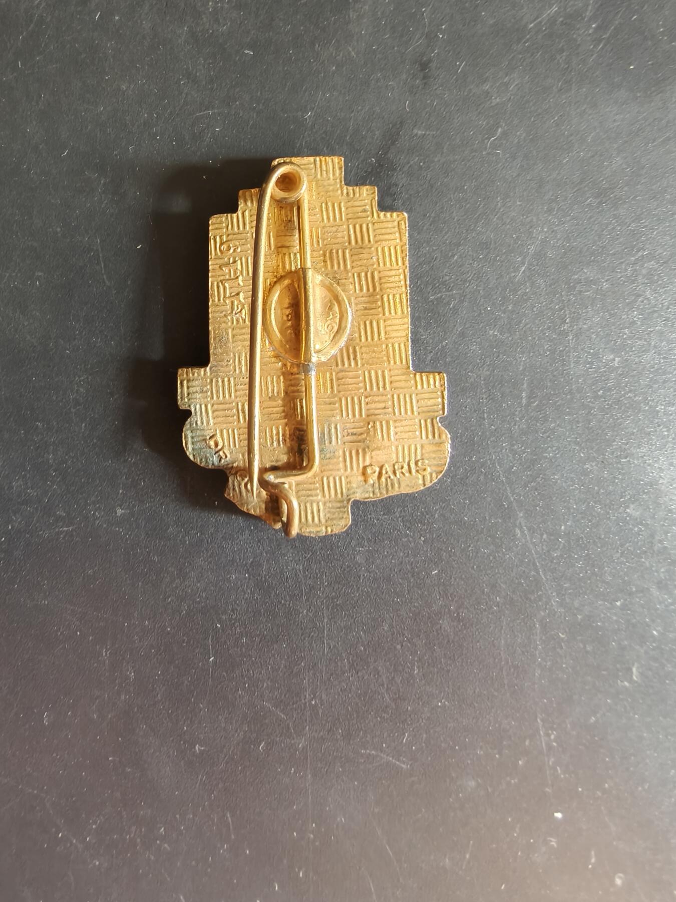 老王徽章第163期 13-15日三场连拍 16日统一发货  13、14日结束后可寄存 法国证章