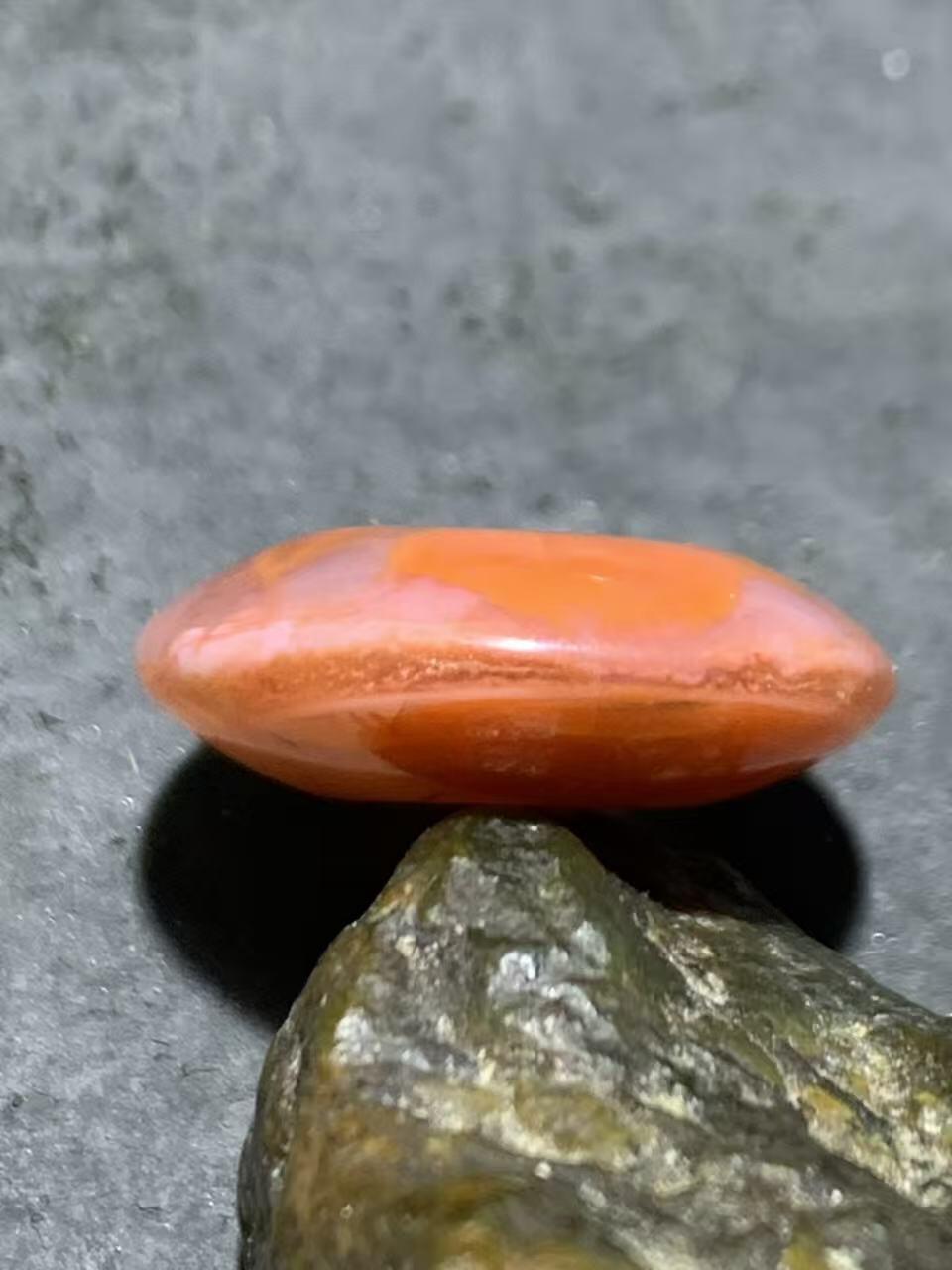 红白荔枝冻川料红玛瑙平安扣一个，