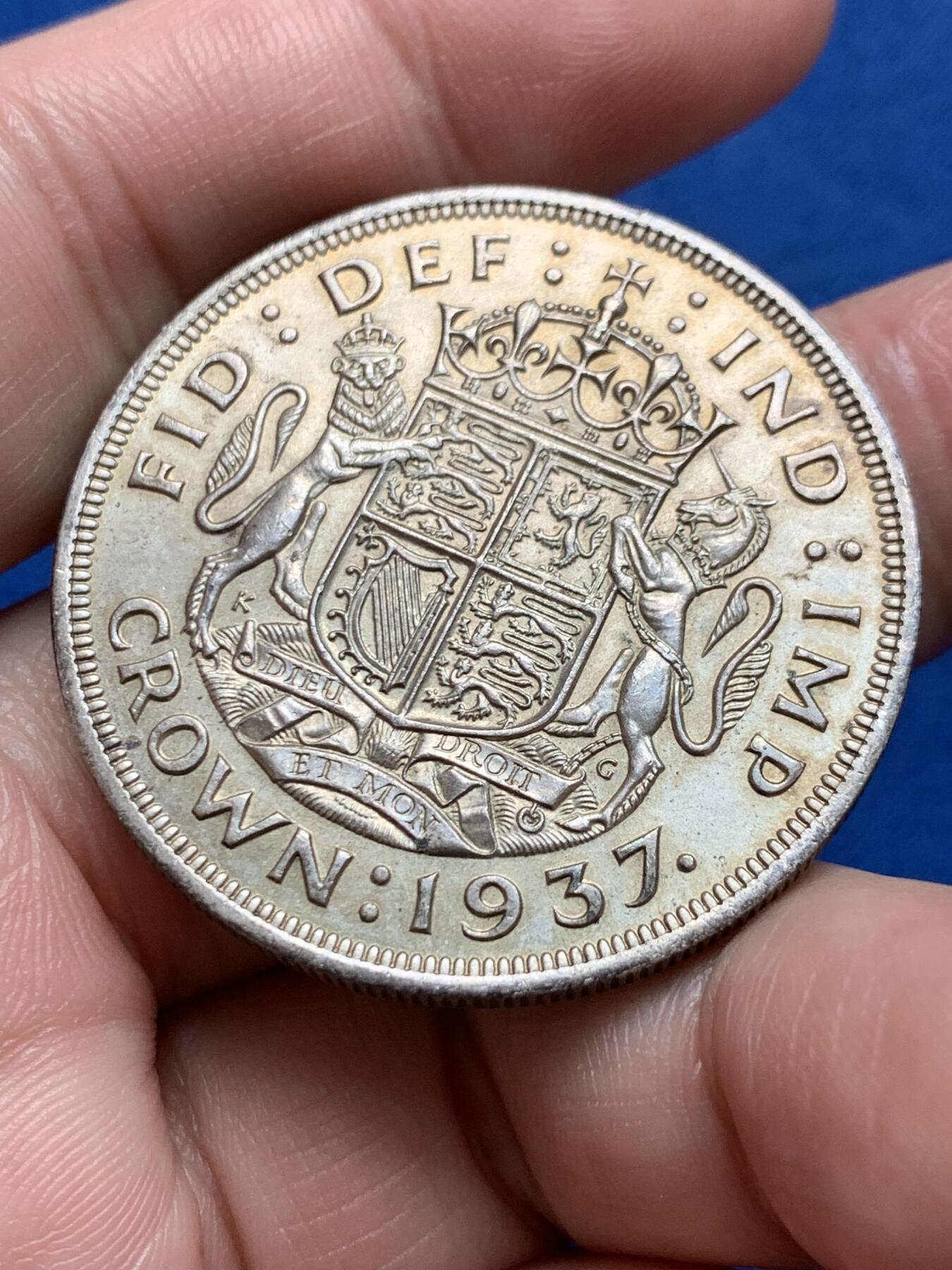 《竞宝斋》第438场 周日，周一，周二 3场连拍 （全场包邮） 英国1937年乔治六世1克朗银币，品相不错