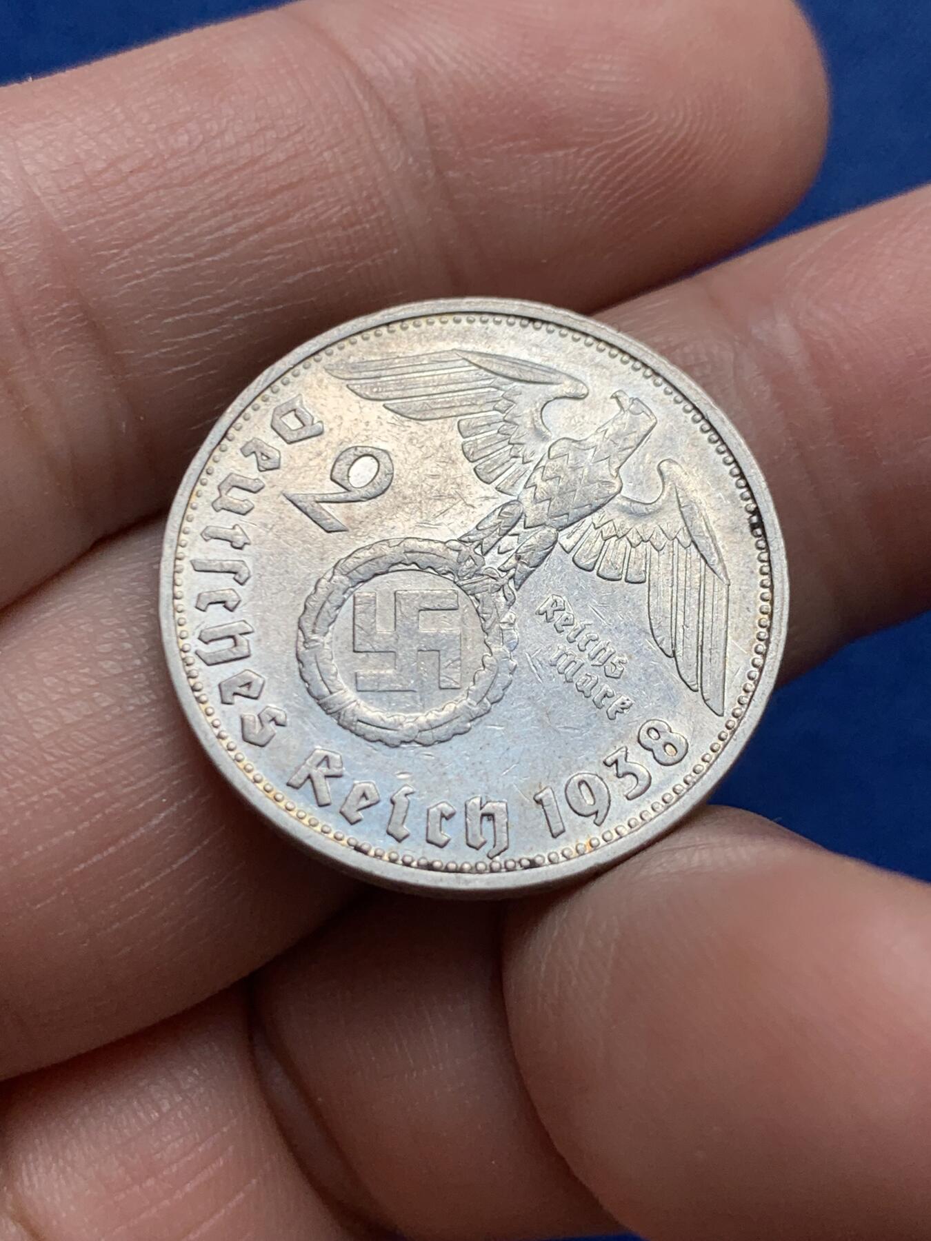 《竞宝斋》第438场 周日，周一，周二 3场连拍 （全场包邮） 德国 1938年 兴登堡 2马克 银币 厂别少见