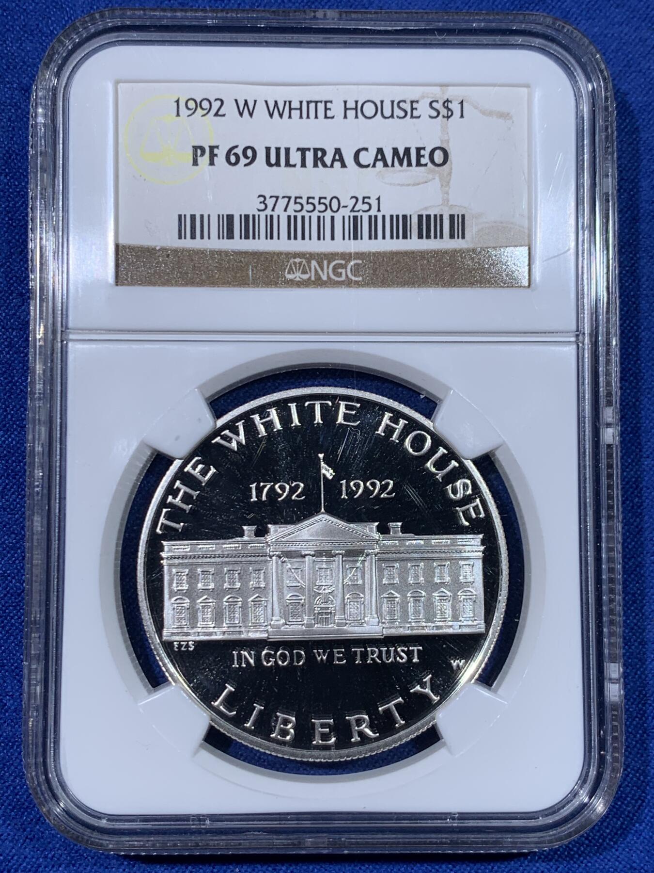《竞宝斋》第438场 周日，周一，周二 3场连拍 （全场包邮） NGC PF69UC 美国1992年白宫200周年精制纪念银币 获奖币