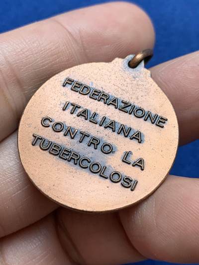 《竞宝斋》第438场 周日，周一，周二 3场连拍 （全场包邮） 意大利反结核运动纪念章 11.2克 30.8mm