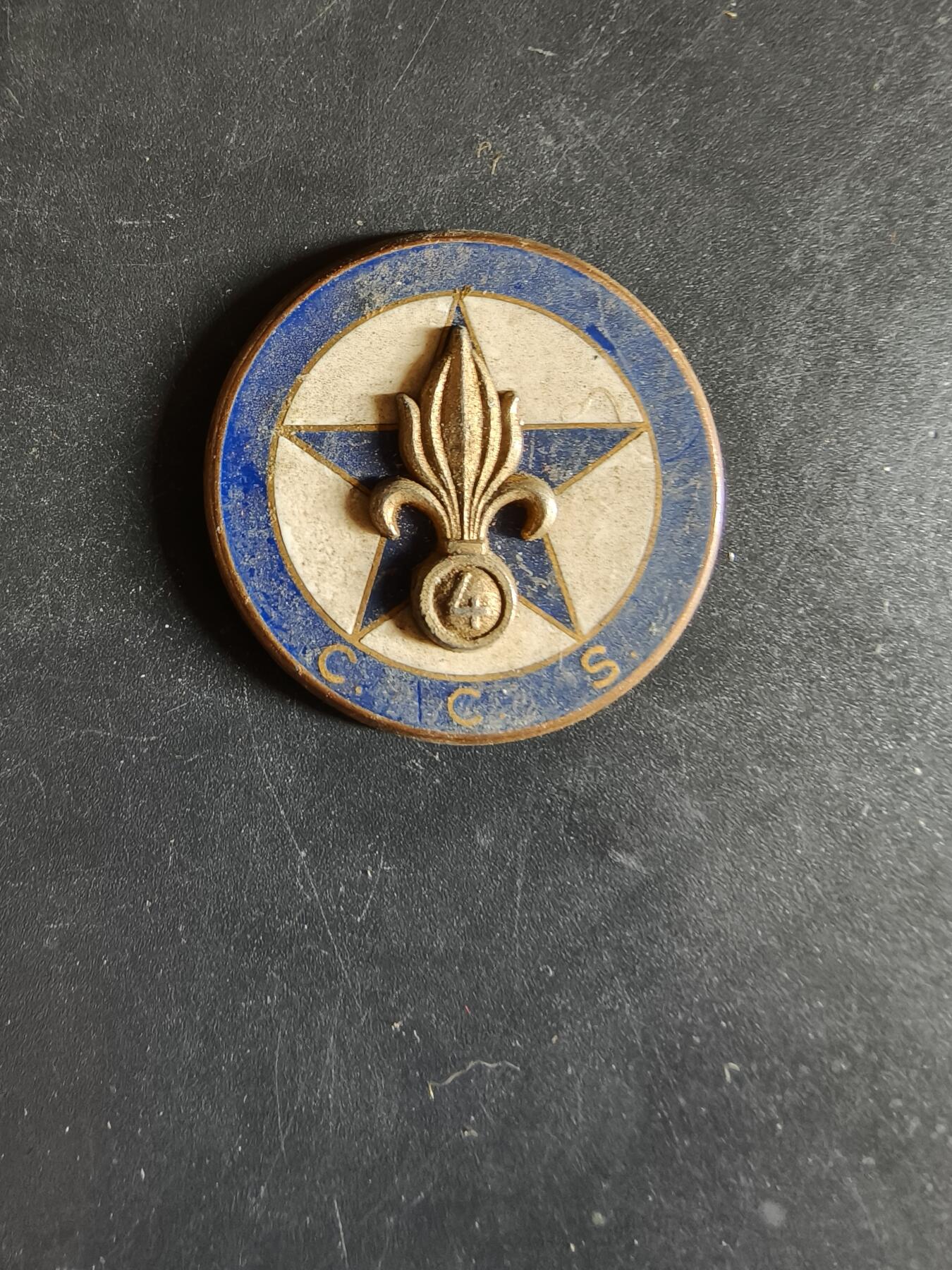 老王徽章第163期 13-15日三场连拍 16日统一发货  13、14日结束后可寄存 法国证章