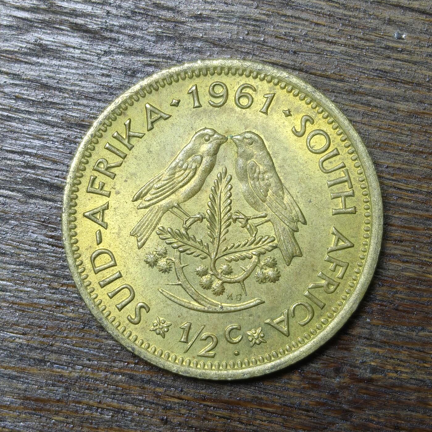 【铜匠收藏】★第132场★散币场，无佣金，30包邮。不满30元，支付5元运费。《接受代拍 代送NGC评级》 南非 1961年 1/2分 喜鹊 范里贝克 黄铜币