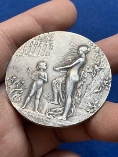 《竞宝斋》第438场 周日，周一，周二 3场连拍 （全场包邮） 1905年法国埃佩尔奈国际音乐纪念银章 45克 45mm 丰饶角银标 带盒