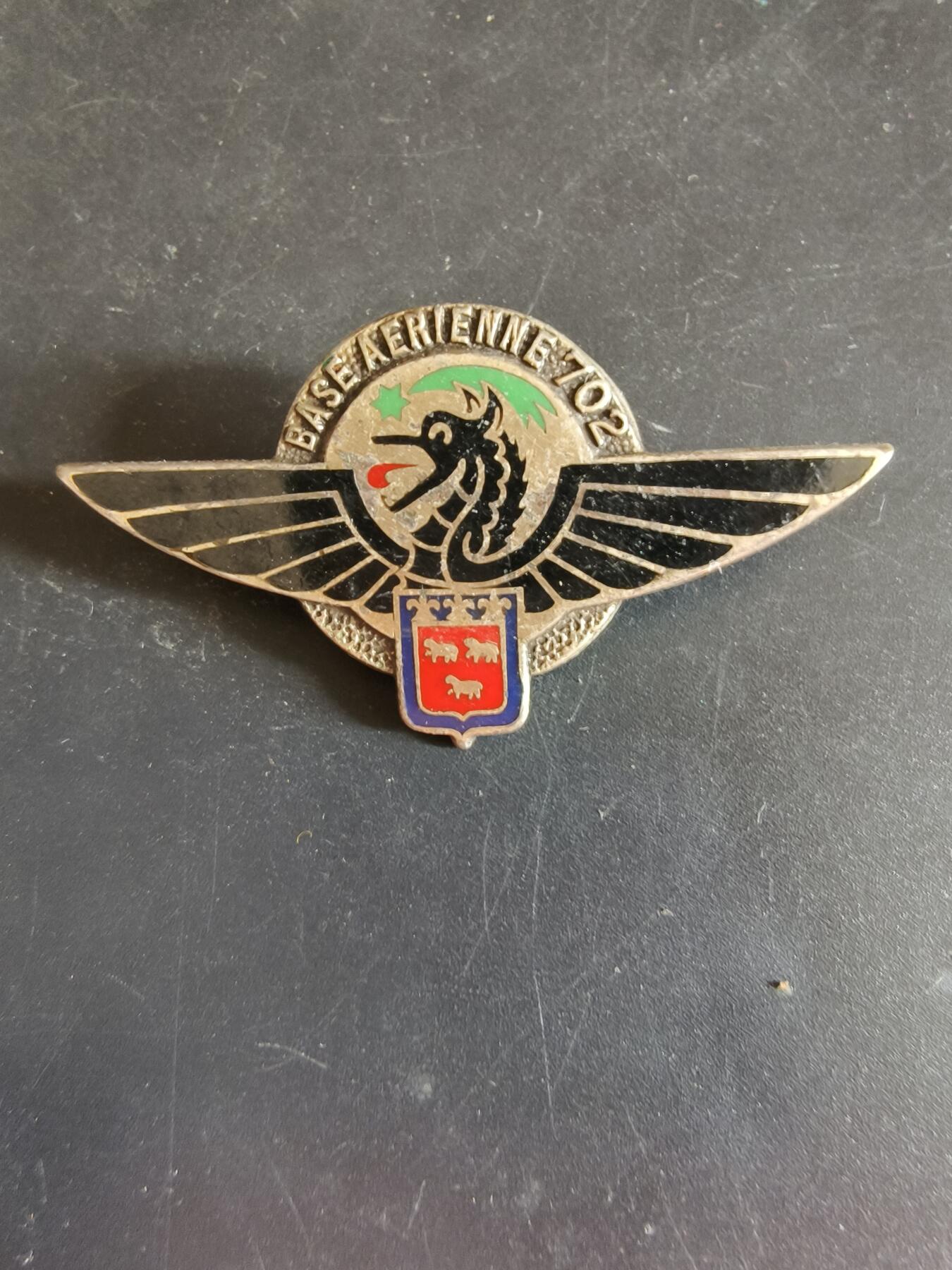 老王徽章第163期 13-15日三场连拍 16日统一发货  13、14日结束后可寄存 法国证章