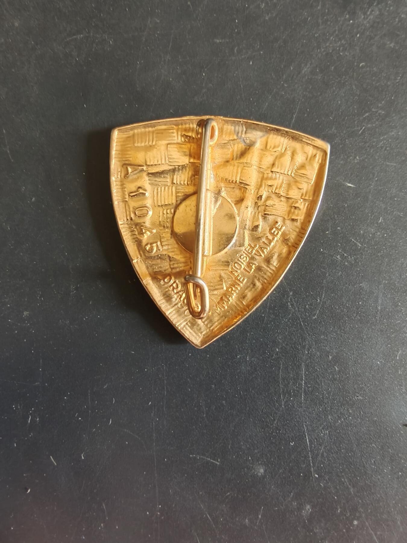 老王徽章第163期 13-15日三场连拍 16日统一发货  13、14日结束后可寄存 法国证章