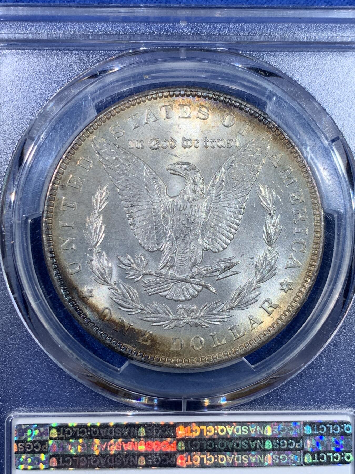 《竞宝斋》第438场 周日，周一，周二 3场连拍 （全场包邮） PCGS MS62 美国1887年摩根银币 人像面深彩大月牙，月牙彩面积超过币面一半，背面浅月牙彩，底光充沛，转光明显