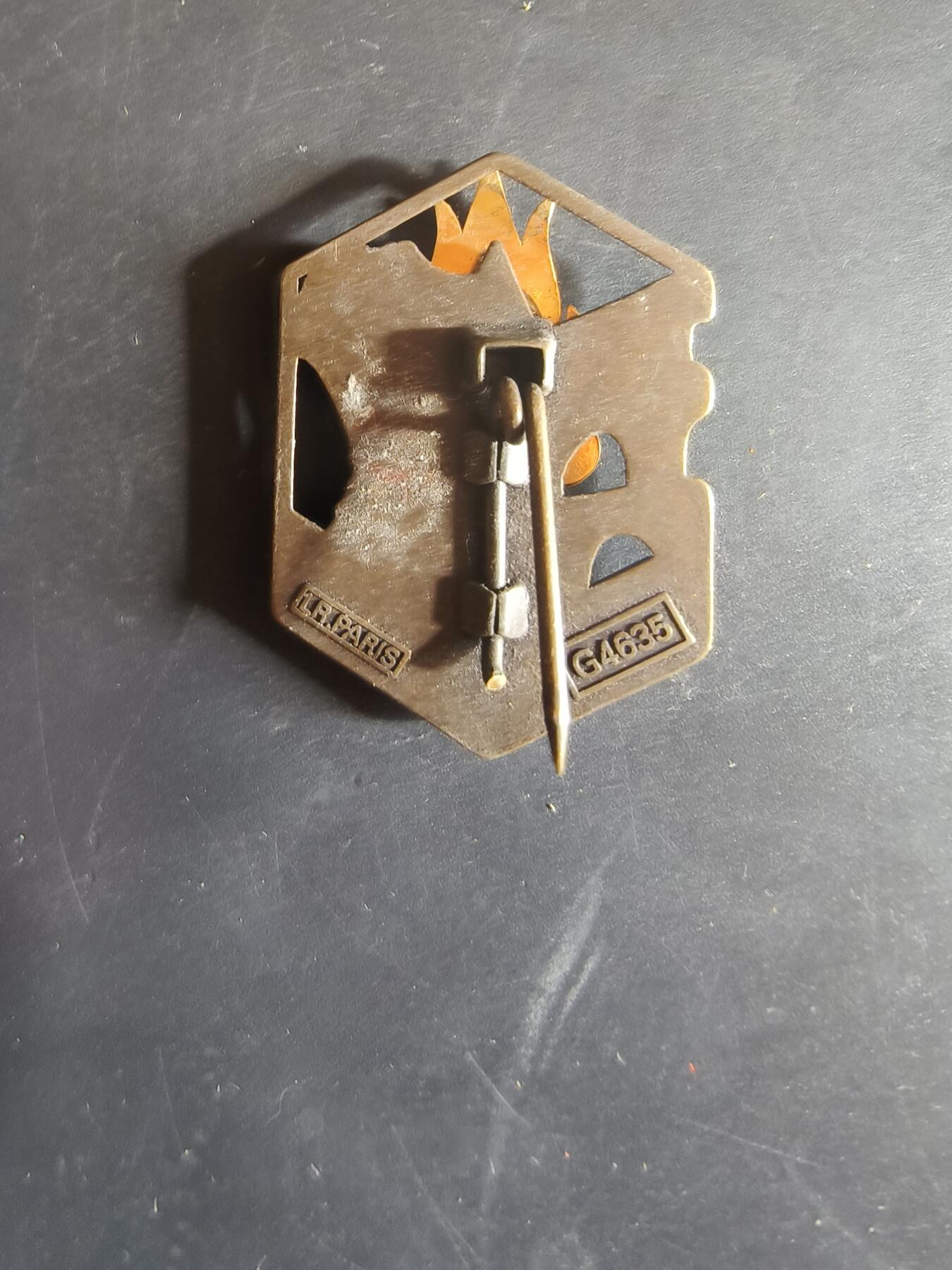 老王徽章第163期 13-15日三场连拍 16日统一发货  13、14日结束后可寄存 法国证章