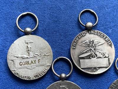 《竞宝斋》第438场 周日，周一，周二 3场连拍 （全场包邮） 四枚一组 法国镀银铜质奖章 总重约37.55克 直径约26.2-26.8mm