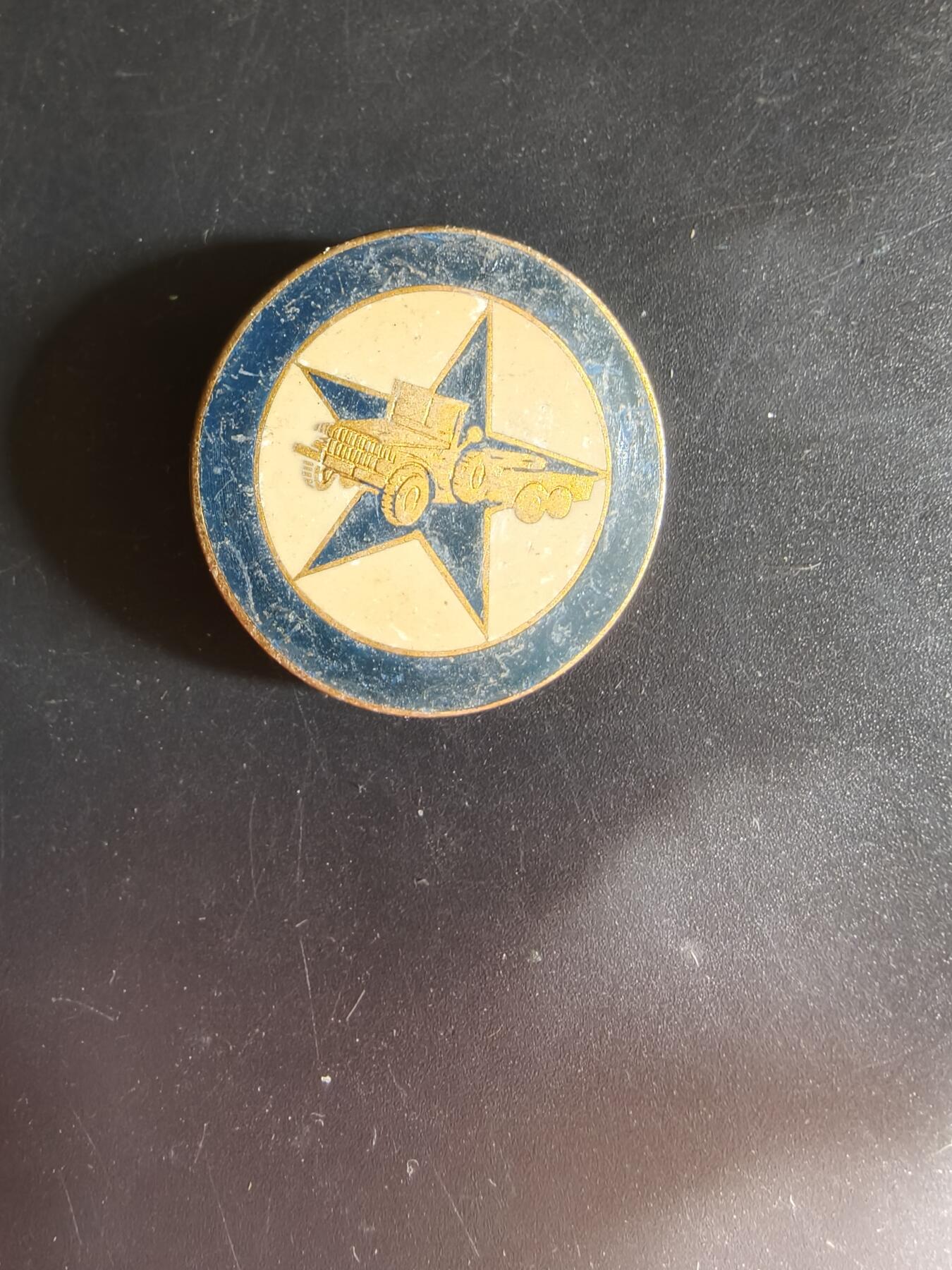 老王徽章第163期 13-15日三场连拍 16日统一发货  13、14日结束后可寄存 法国证章