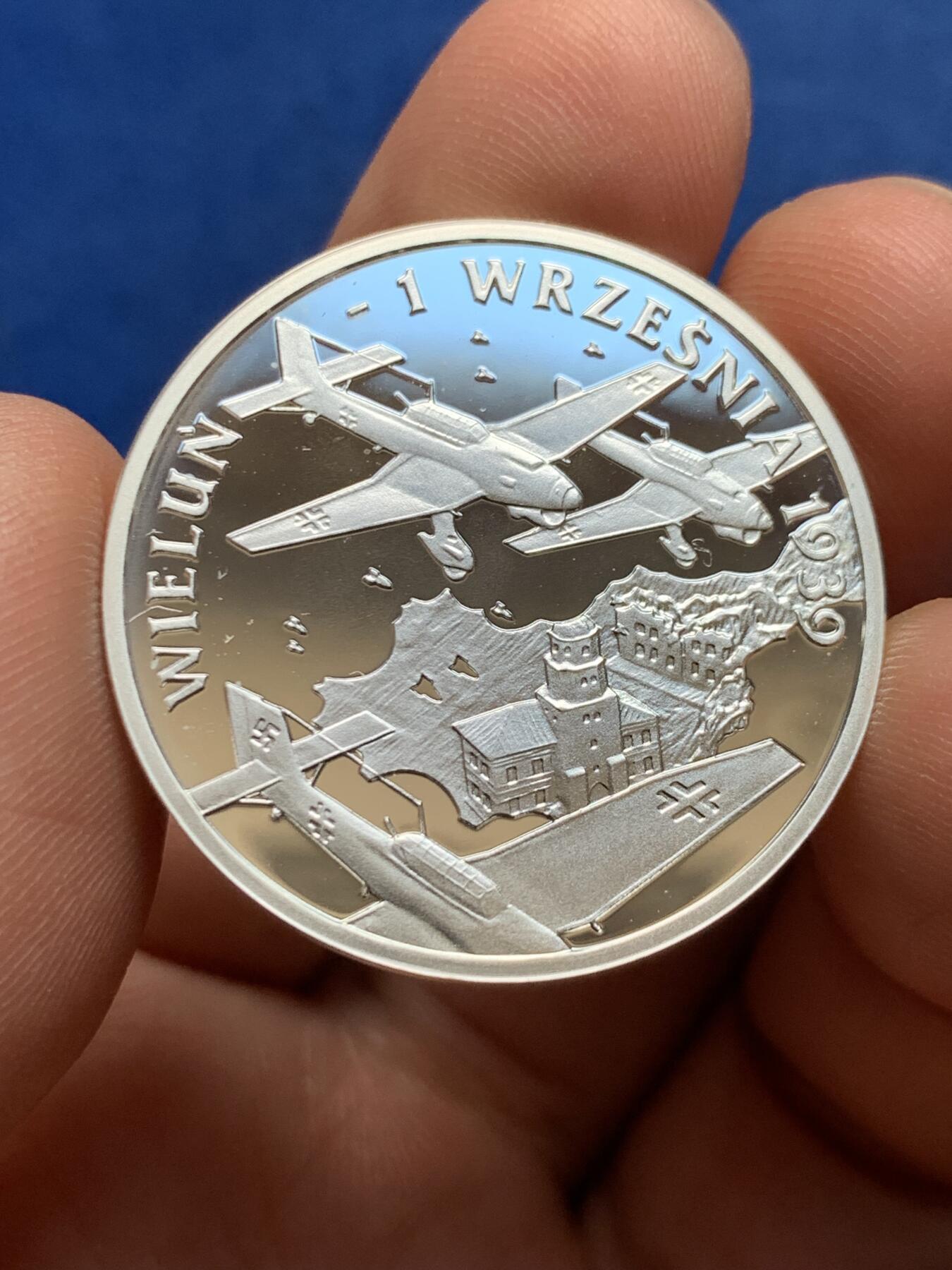 《竞宝斋》第438场 周日，周一，周二 3场连拍 （全场包邮） 波兰2009年第二次世界大战爆发 苏德入侵瓜分波兰70周年精制纪念银币