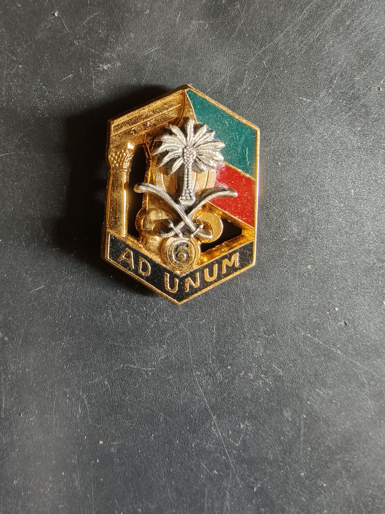 老王徽章第163期 13-15日三场连拍 16日统一发货  13、14日结束后可寄存 法国证章