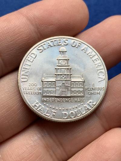 《竞宝斋》第438场 周日，周一，周二 3场连拍 （全场包邮） 两枚一组 美国 1976年 25分/50分 建国两百周年纪念 银币 转光好品